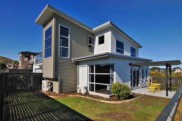 23 White Pine Avenue Woodridge_1