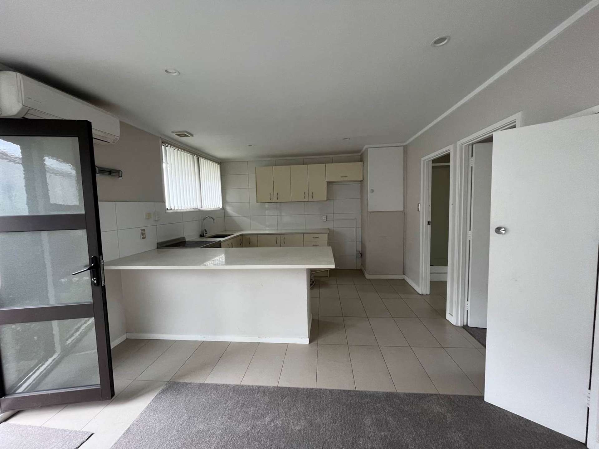 2/206 Church Street Onehunga_0