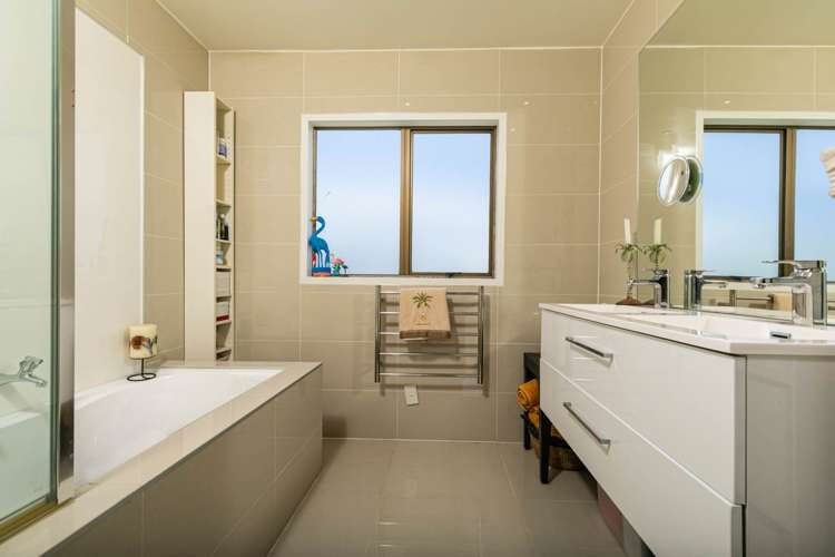 820 Whangaparaoa Road Manly_11