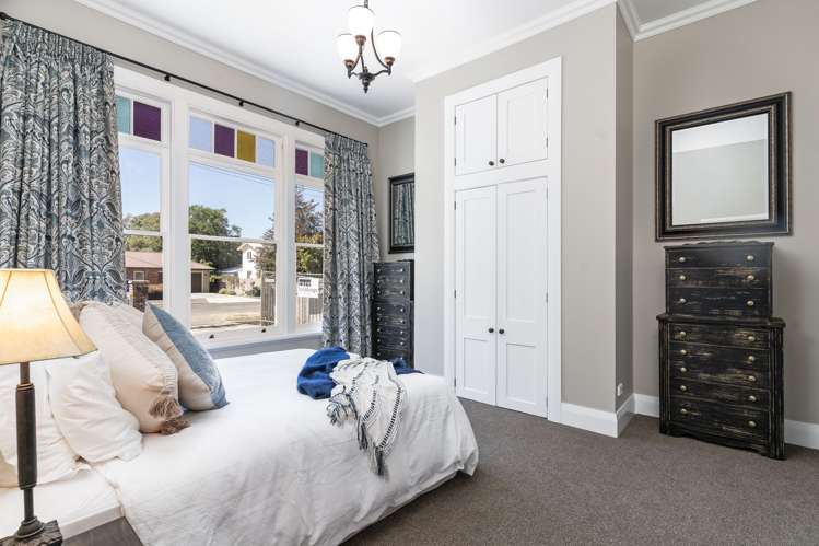 260 High Street North Carterton_9