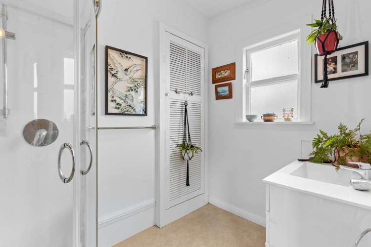 24 Dillons Point Road Islington_17