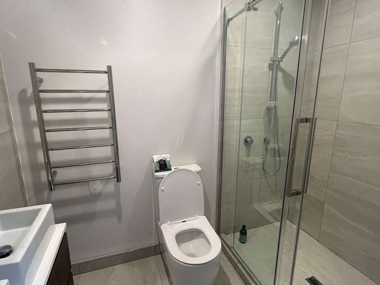 18/666B Great South Road Ellerslie_6