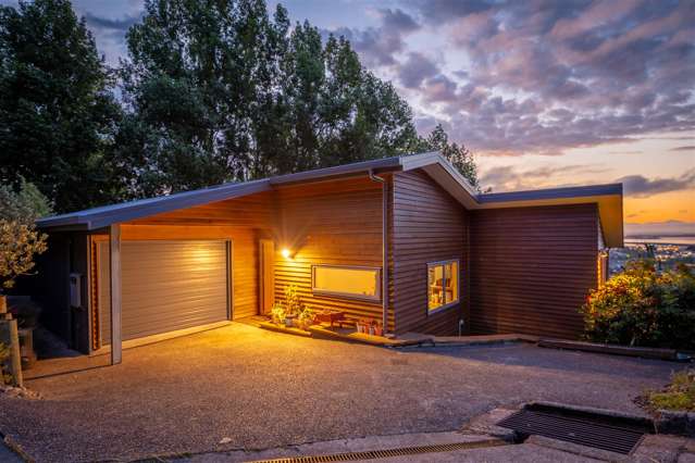 SUN, SEA, VIEWS, PRIVACY