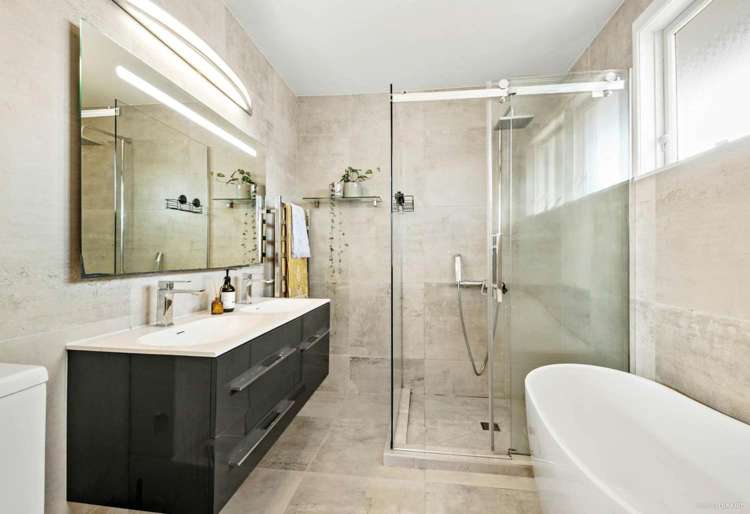 47 Lysander Crescent Beach Haven_5