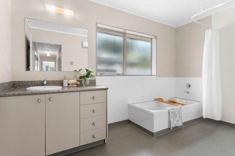 2 Halcyon Place Whau Valley_13