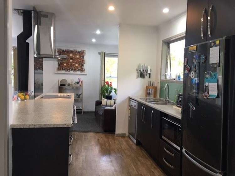 11 Temuri Place Glendene_2