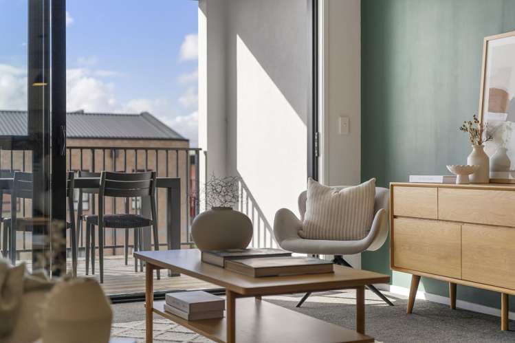210/81 Mapou Road_4