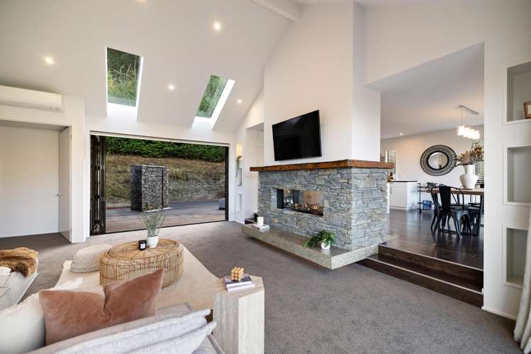 1 Goldleaf Hill Queenstown_26
