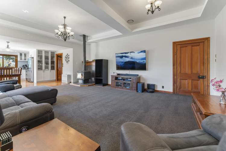 355 Main Rd Spring Grove Wakefield_14