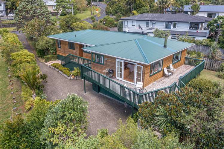 16 Deane Avenue Titirangi_19