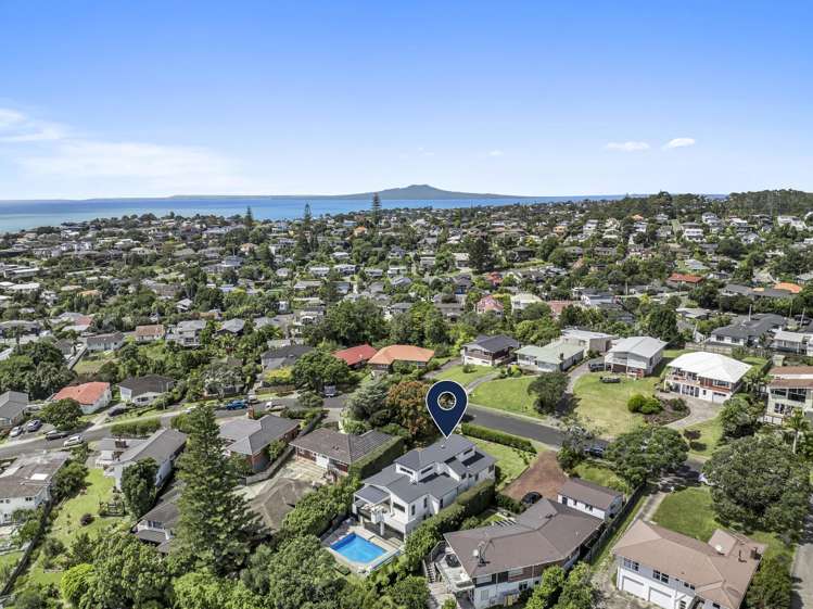 17 Mayfair Crescent Mairangi Bay_22