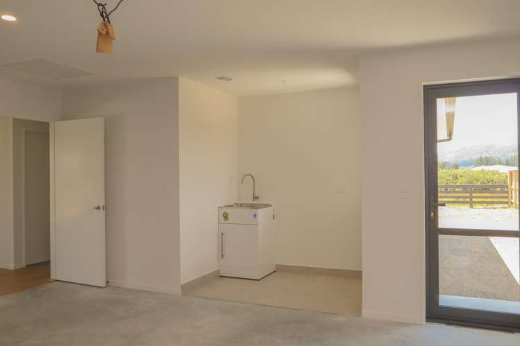 10A Hinau Crescent Kaiata_36