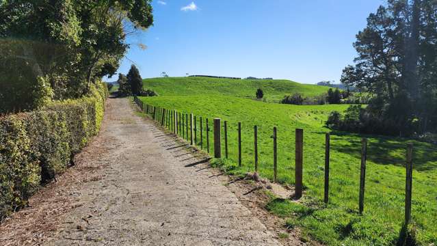 868 Upland Road Egmont Village_4