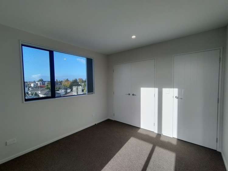 4/9 Beaufield Lane Te Atatu Peninsula_5