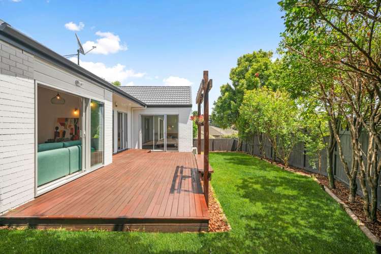 67 Fernhill Way Oteha_17