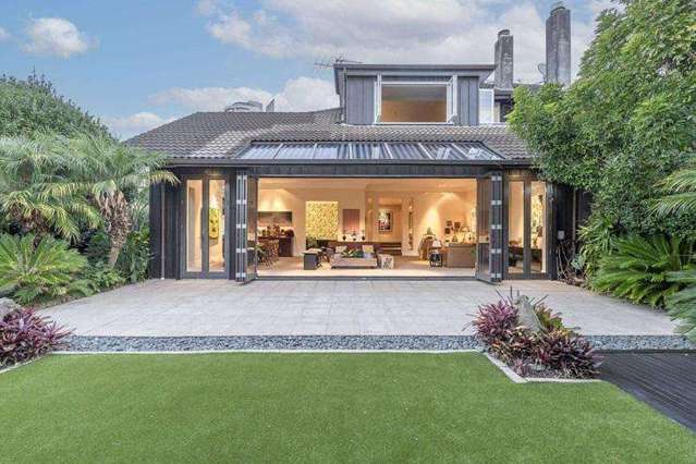 Auckland arts champ sells Herne Bay duplex for over $3.4m