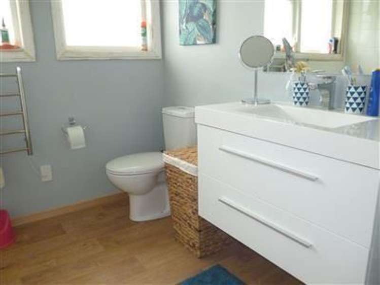 32 Nelson Street Helensville_5