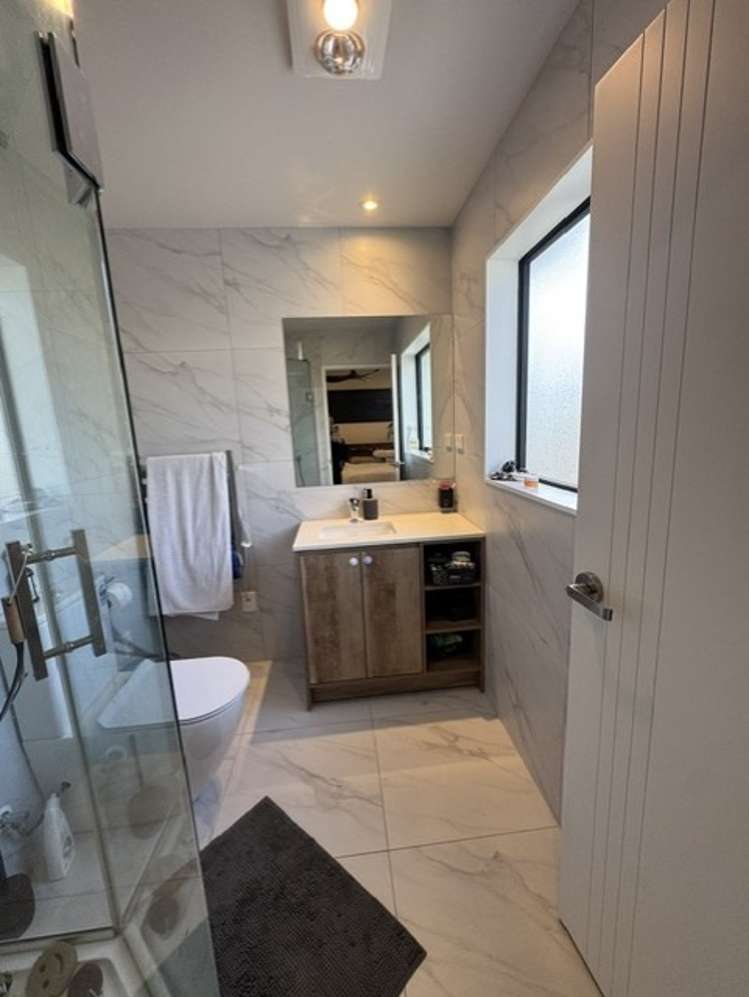 B/12 Kelwyn Road Kelston_8