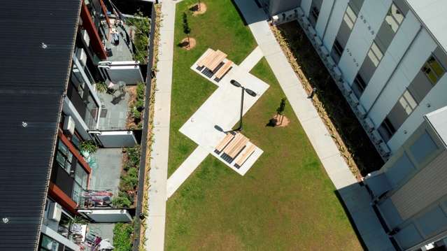 104/32 Shortfin Place Flat Bush_1