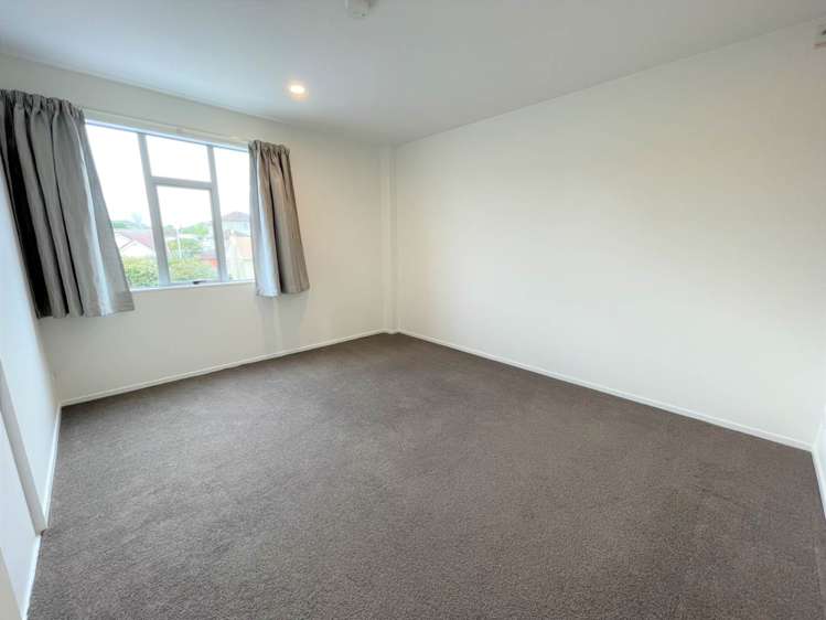 1/2 Hazel Avenue Mt Roskill_5