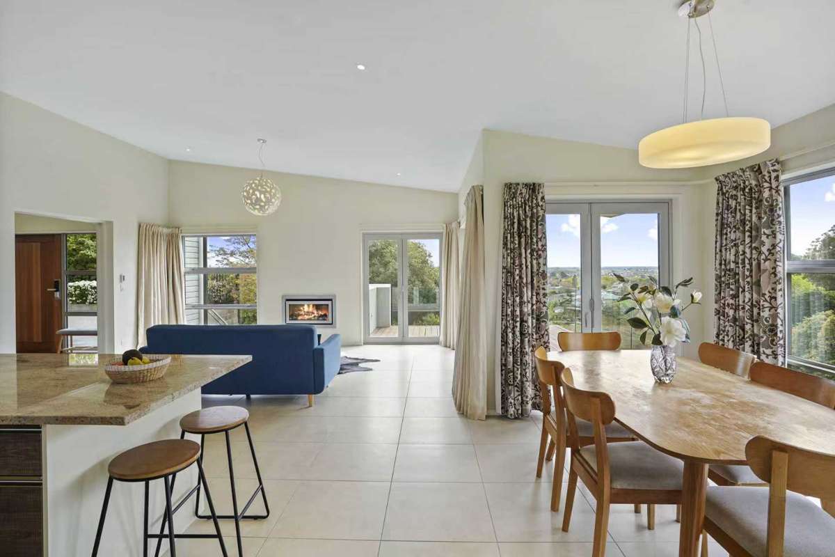 33D Hackthorne Road_3