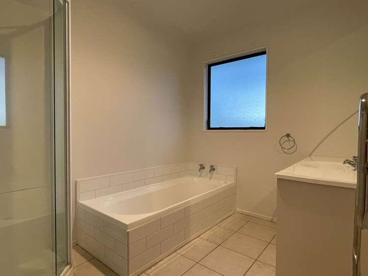 18 Thorburn Avenue Red Beach_7