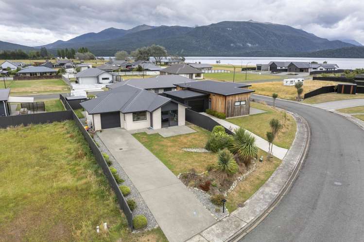 9 Wapiti Drive Te Anau_20