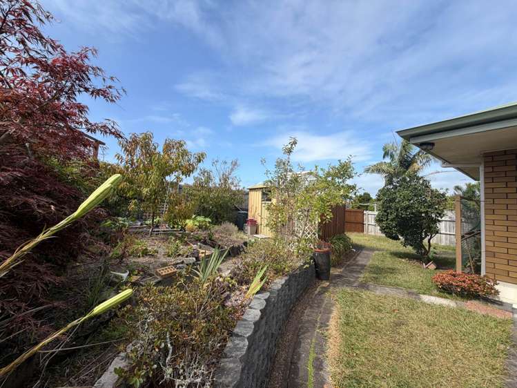 121 Lake Road Belmont_15