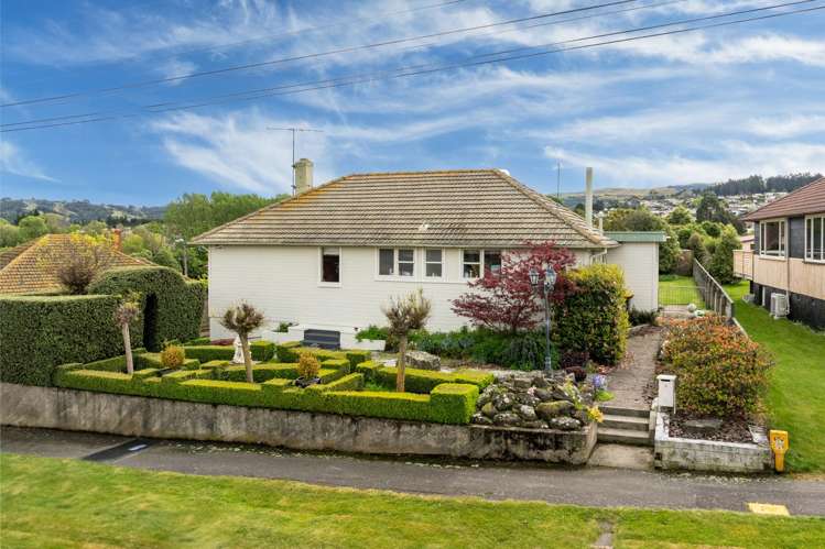 4 Burgess Street Green Island_16