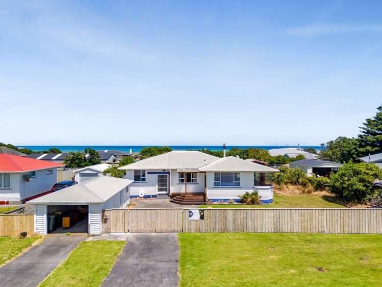 32 Dieffenbach Street Opunake_34