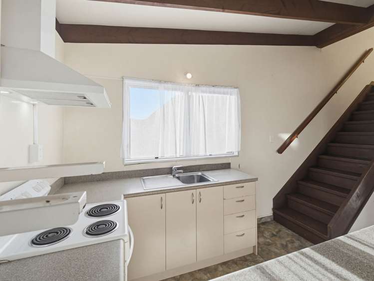 7/51A Avenue Road_4