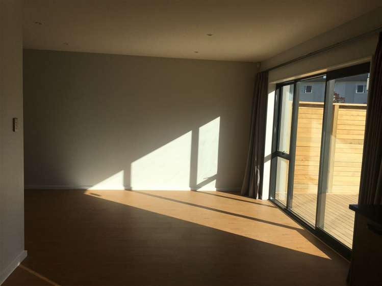 52 Bordeaux Parade Te Atatu South_4