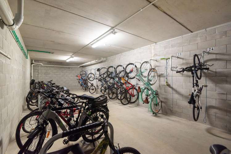 27/4 Stables Lane Millwater_18