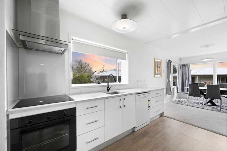 59 Resthill Crescent Glenview_7