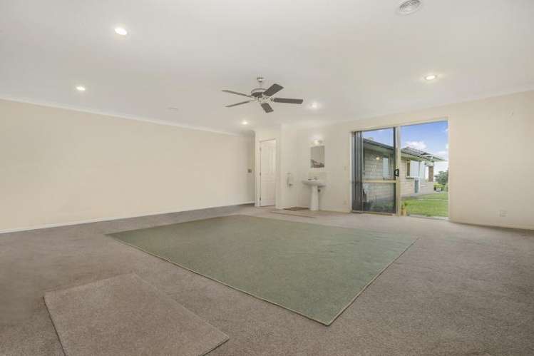 167 Polo Prince Drive Alfriston_17