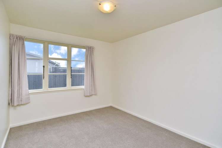 81 Rowan Avenue Aranui_6