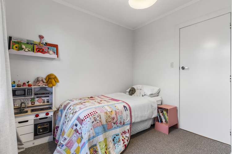 11 Montmere Avenue Te Atatu Peninsula_15