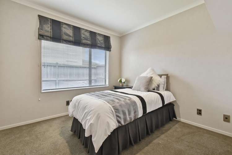 17 Belfry Place Wattle Downs_14