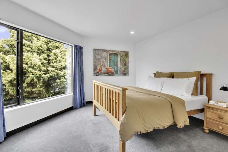 28 Huntingdon Place Avonhead Christchurch City Houses for Sale