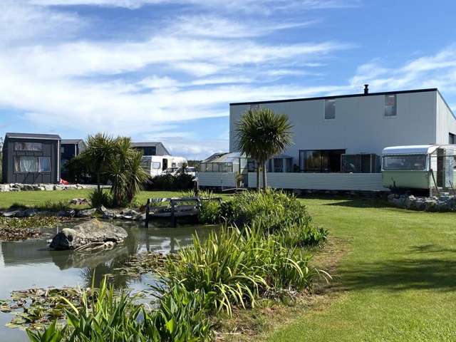 8 Greyhound Road Hokitika_1