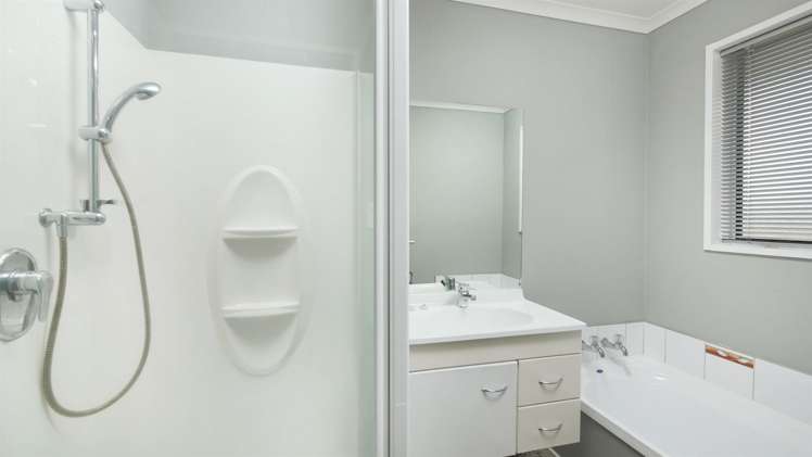 15a Sequoia Place Pukete_6