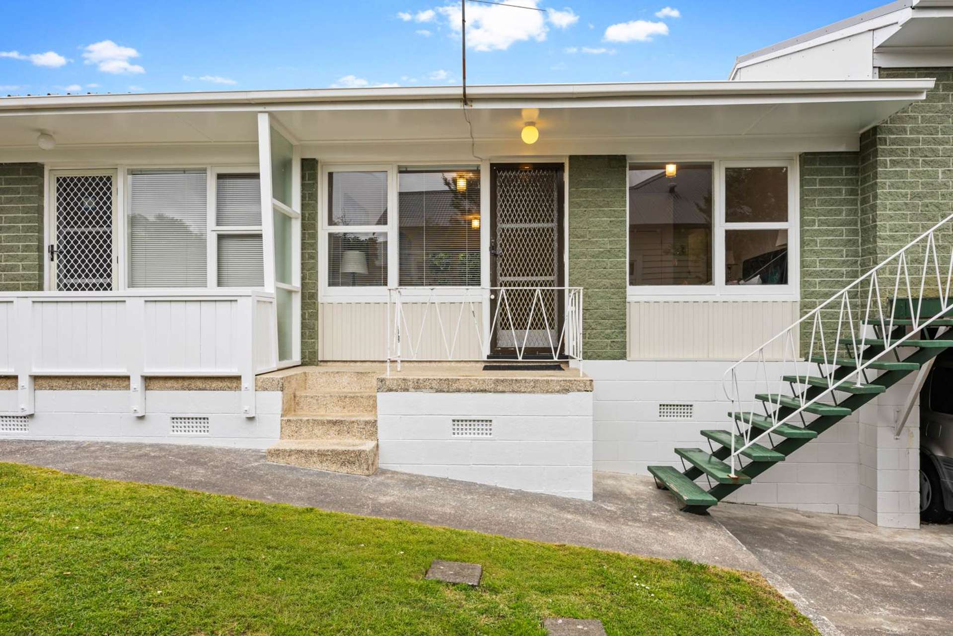 2/30 Halston Road Mount Eden_0