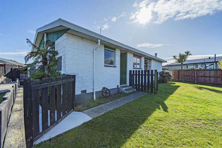 13 Meon Street Aranui_12