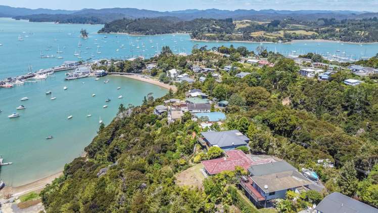 8 Sir George Back Street Opua_19