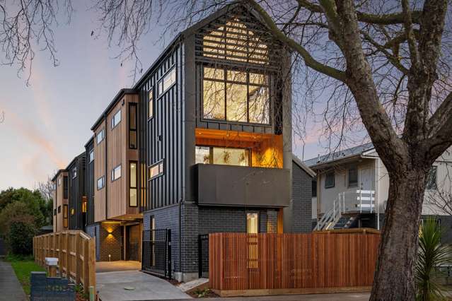 Contemporary Townhouse in a Coveted City Location