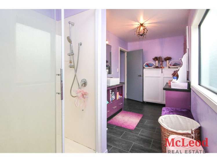 1742 Grahams Road Eiffelton_9