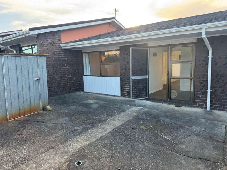 10/14 New Windsor Road Avondale_7