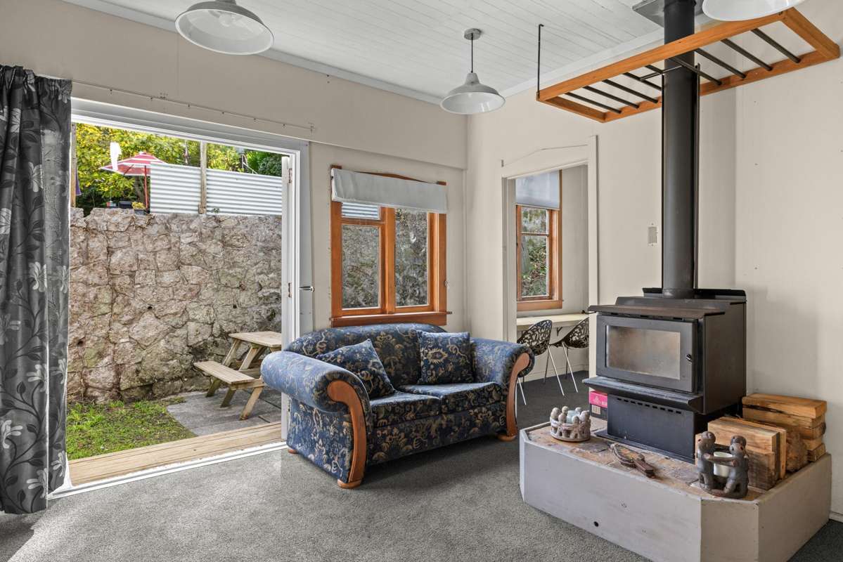 43 Chaucer Road South_3