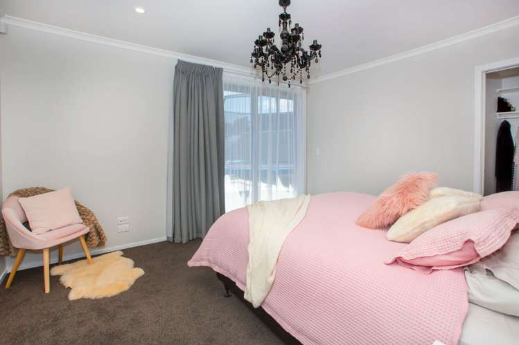 5 Margaret Shields Avenue Aotea_15