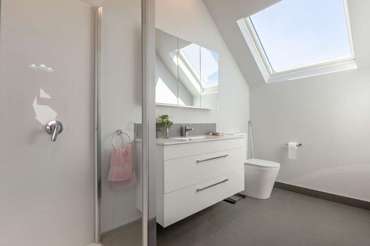 2/268 Rosetta Road Raumati Beach_14